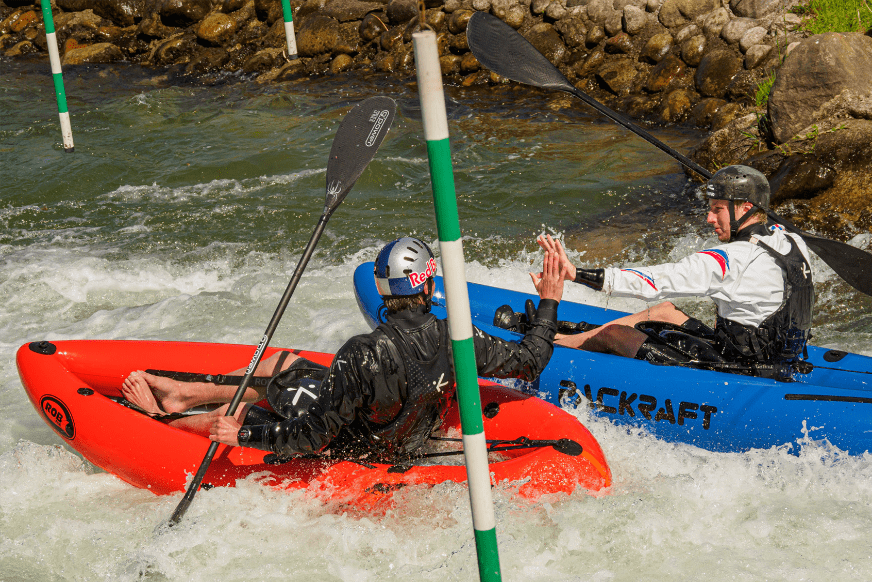 カヤック級のスピードと機動性