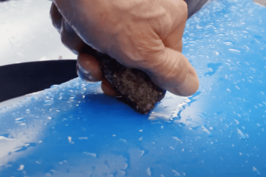 ラフトボートと同じ強靭な繊維素材をもつ強いパックラフト、ロブフィン